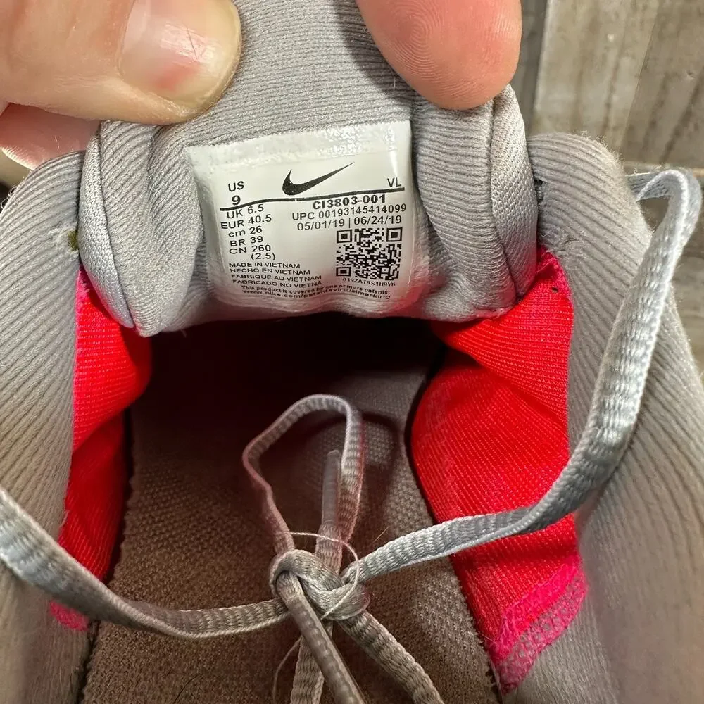 Nike quest shoes